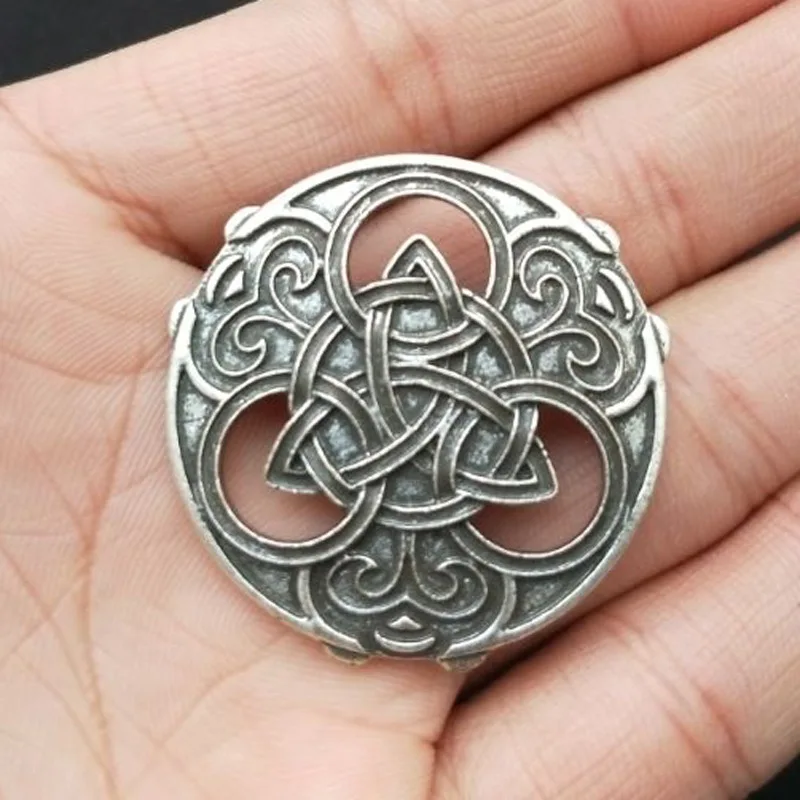 Viking Brooch For Women Medieval Rune Vegvisir Trinity Knots Irish Pin Brooch Wicca Witchcraft Men Clothes Decoration