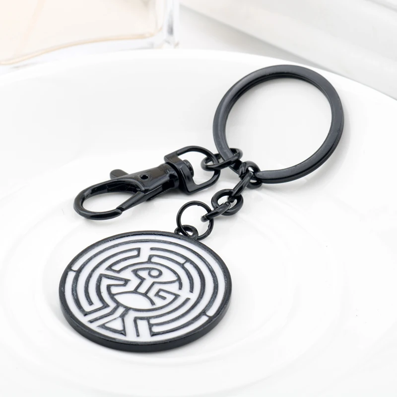 Movie Westworld Maze Keychain Dog Tag Coin Pendant Keychain Keyring Metal Men Car Accessories Souvenirs