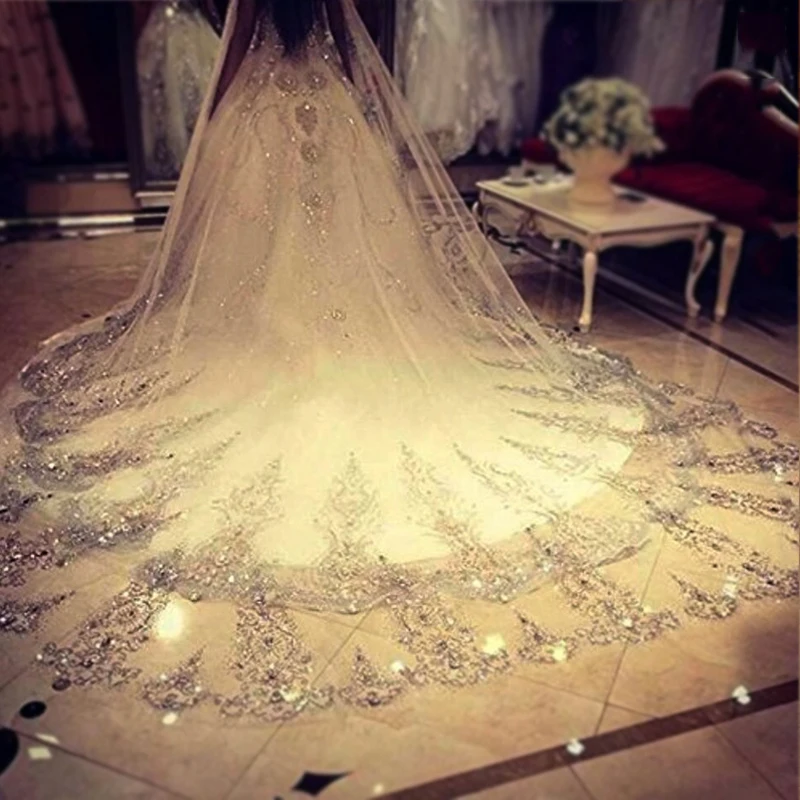 Wedding Veil 4 Meters Length 3M Width Real Image 2018 Crystals Rhinestones Lace BlingBling Cathedral Bridal Veils with Comb