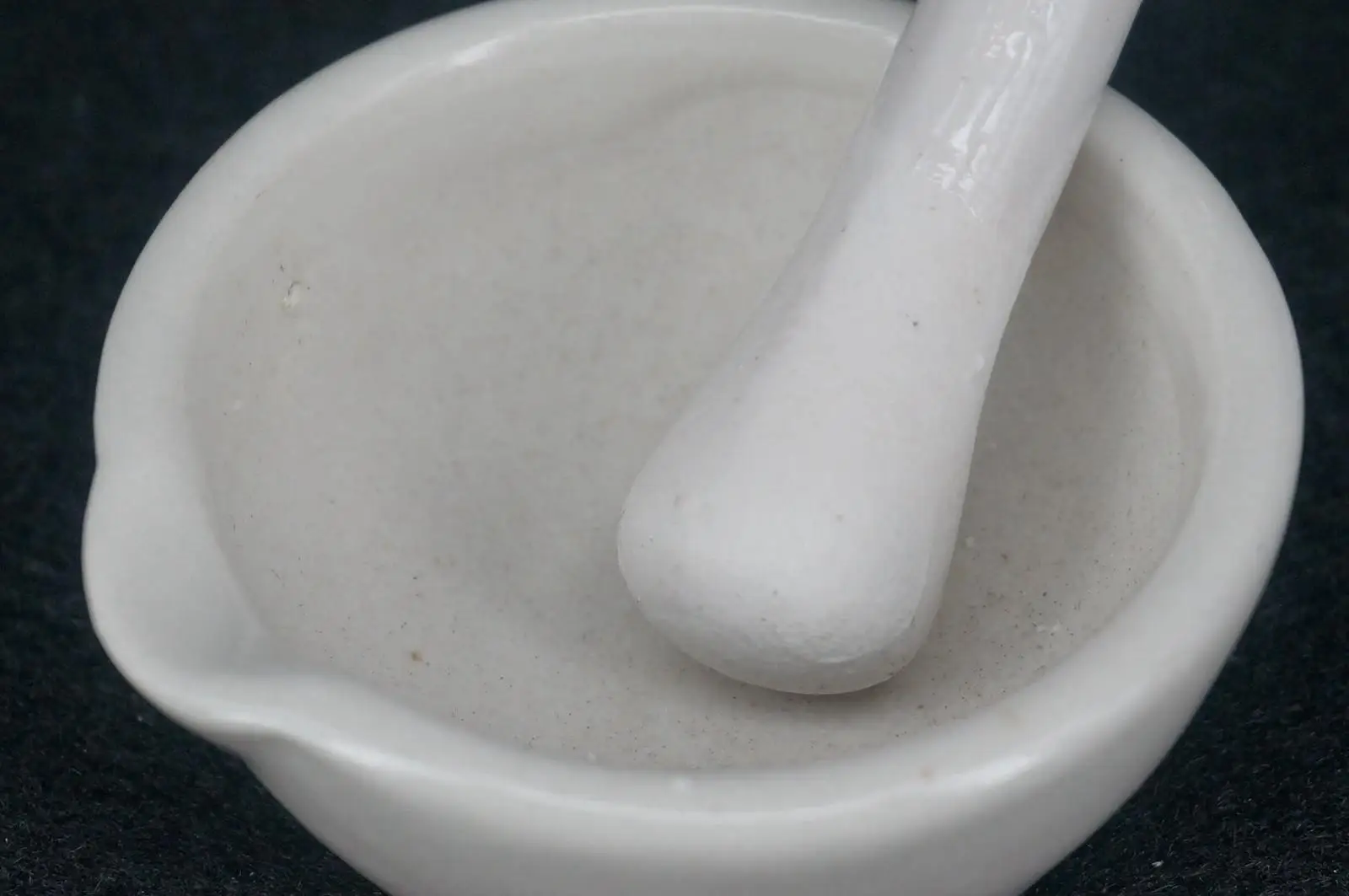 60mm Porcelain Mortar and Pestle Mixing Grinding Bowl Set White Lab Kit Tools