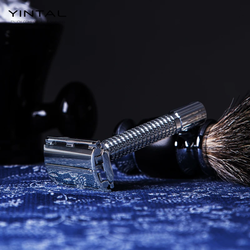 YINTAL Double Edge Safety Razor Brass Surface Plating Men\'s Manual Portable Shaver Grid Anti-skid Handle With 5 Blades