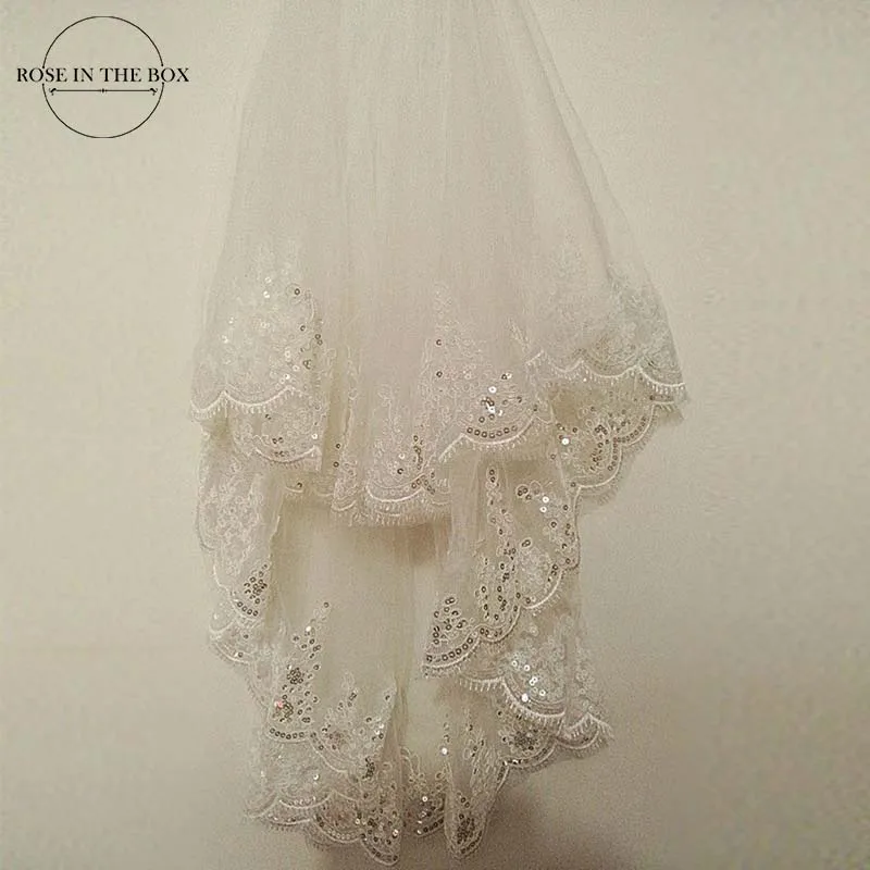 

Short Cheap 1.5 Meters Long Lace Appliques Elegant Tulle Two-Layer Wedding Bridal Veil Long Wedding Veil With Comb