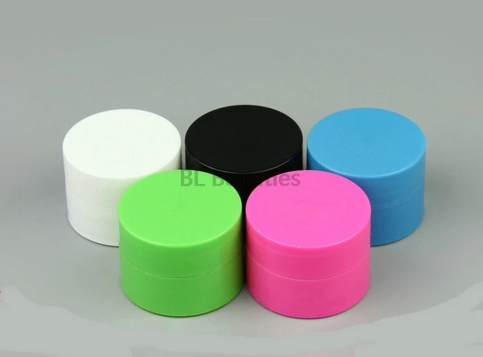 200pcs/lot 5g 10g Plastic Empty Makeup Jar Pot Travel Face Cream/Lotion/Cosmetic Container Black White Color With Hollow Bottom