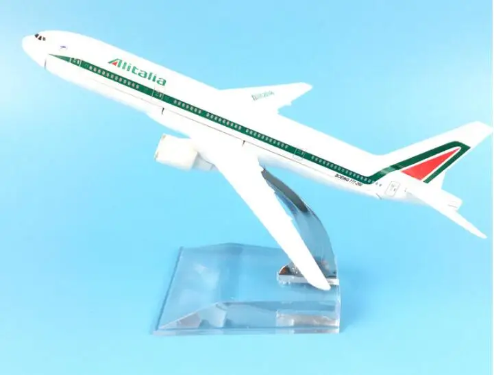 

Size 1:400 plane model Boeing 777 Italy Airlines aircraft B777 Metal simulation airplane model for kid toys Christmas gift