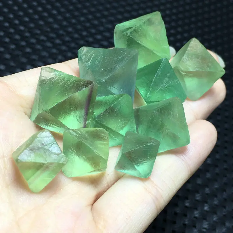 Natural beautiful green fluorite octahedral crystal raw Ore Mineral Collection Healing Stones Mineral Specimen DIY Gifts