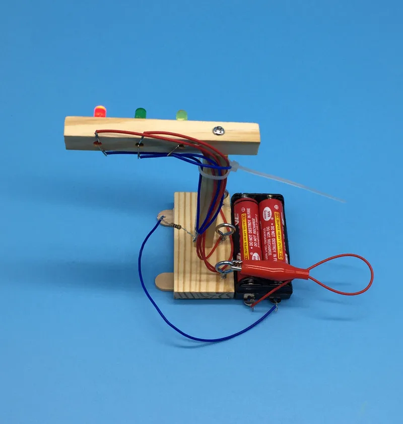 Diy Verkeerslicht Technologie Kleine Productie Leerlingen Science Experiment Speelgoed Set Kleine Uitvinding Kinderen Handgemaakte Materialen