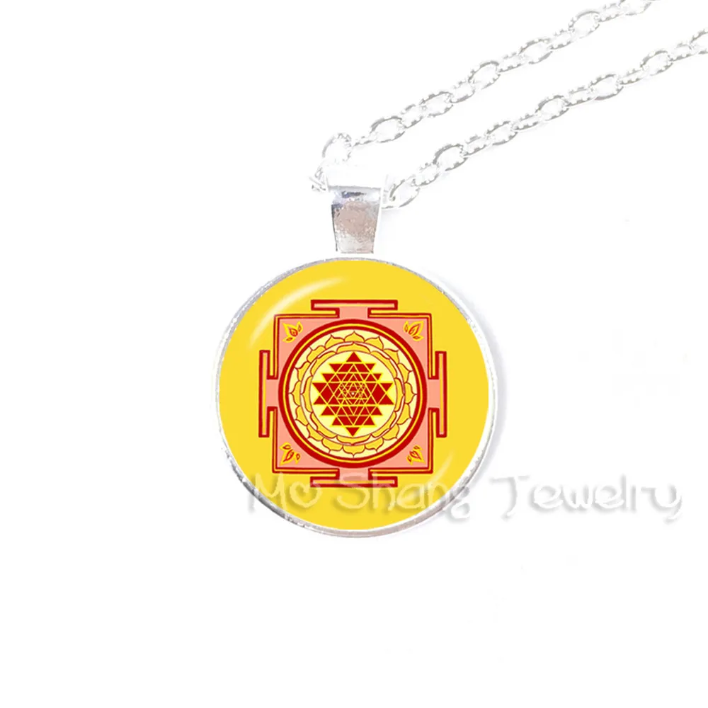 Silver Plated Sri Yantra Choker Necklace Glass Cabochon Pendant Fashion Mandala Necklace for Women Buddhist Spiritual Jewelry