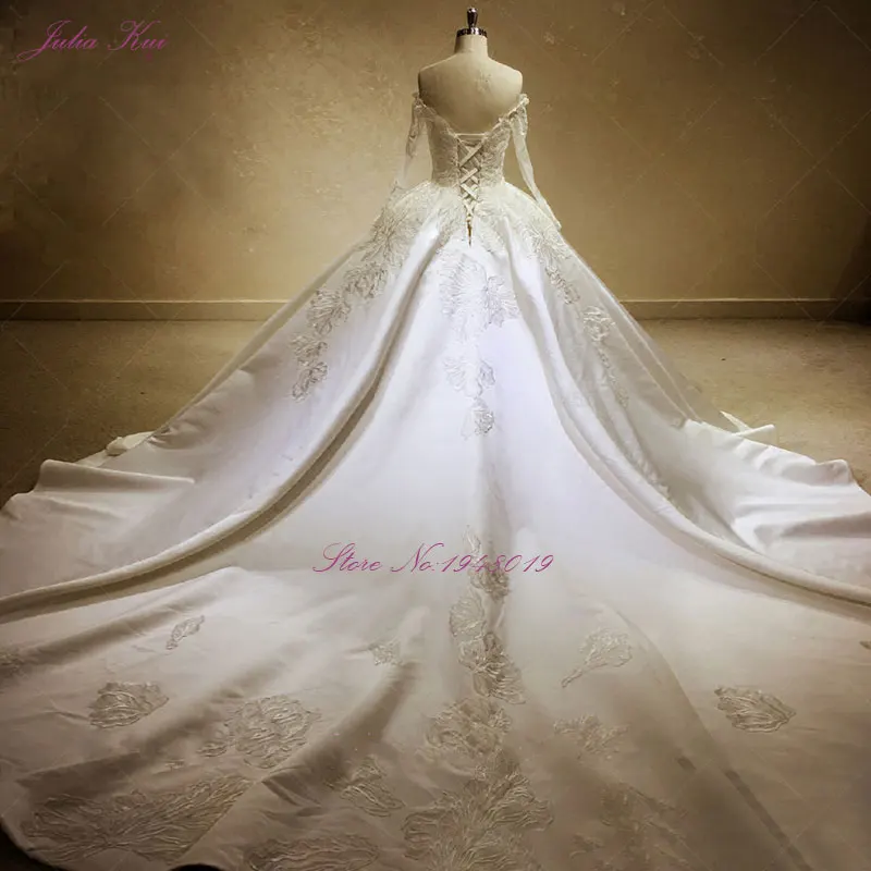 列車のウェディングドレス,ロマンチックなカスタムドレス,ハート型のボールガウン,アップリケ,レースの刺embroidery,長袖,アイボリーのブライダルスカート