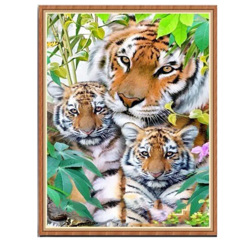 

Happy Tiger Family Diamond Embroidery New 100% full round drill diamond mosaic painting Home Decoration