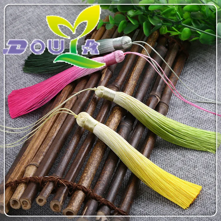 New paragraph dyed tapered tassels, vertical wrinkle resistant, Suzhou, bookmark, garment decoration, broken dye small spike