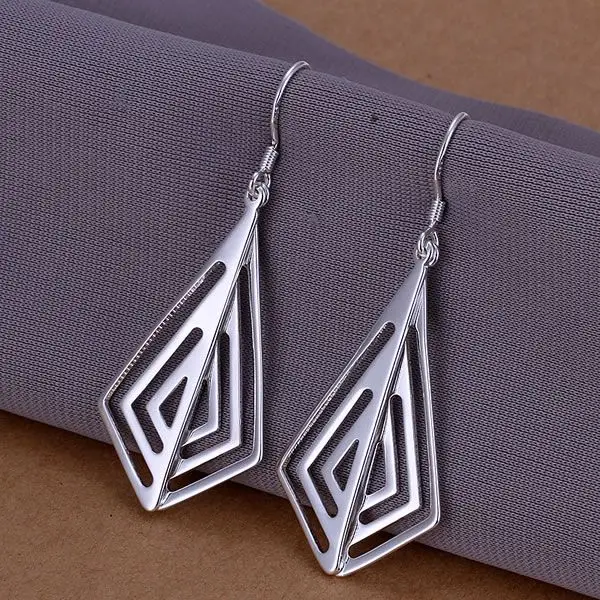 Pretty Silver Color Earrings For Women Wholesale Charm Christmas Gifts Fashion Smooth Rhombus Shaped Earrings