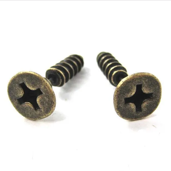 New Retro Style Hot Sale Lovely 3d Fake Gauge Screw Earrings Fine Jewelry For Ladies and Girls