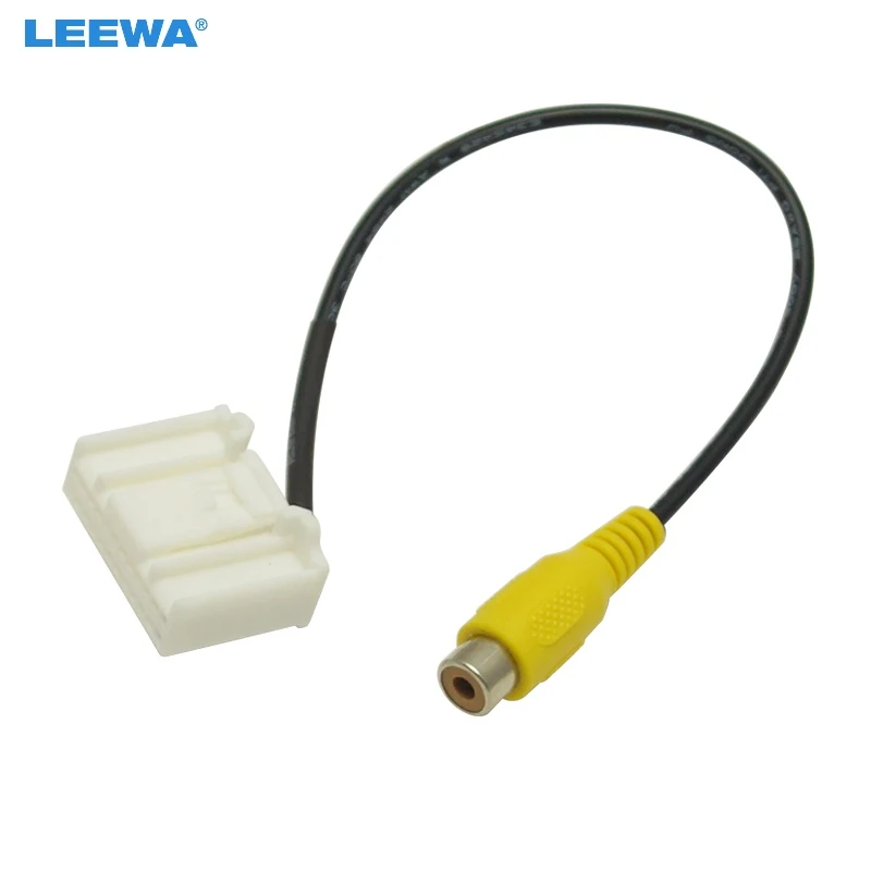 

LEEWA 30PCS Car Rear Camera Parking Video Reversing RCA Cable Adapter For Toyota RAV4 Reiz Radio Head Unit #CA5666