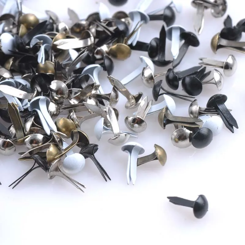 300 sztuk 5x10mm mieszane okrągłe metalowe szpilki Brad kolce Scrapbooking zdobienie zapięcia Brads do dekoracji butów CP0639