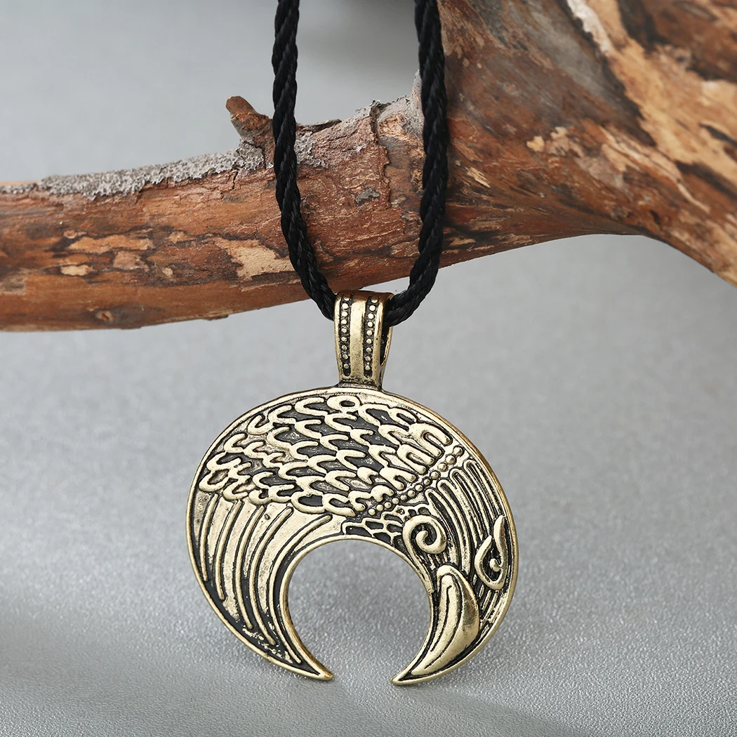 Kinitial Viking Lunula Pendant Necklace Amulet Trendy Crescent Moon Norse Slavic Pagan Raven Necklace Jewelry