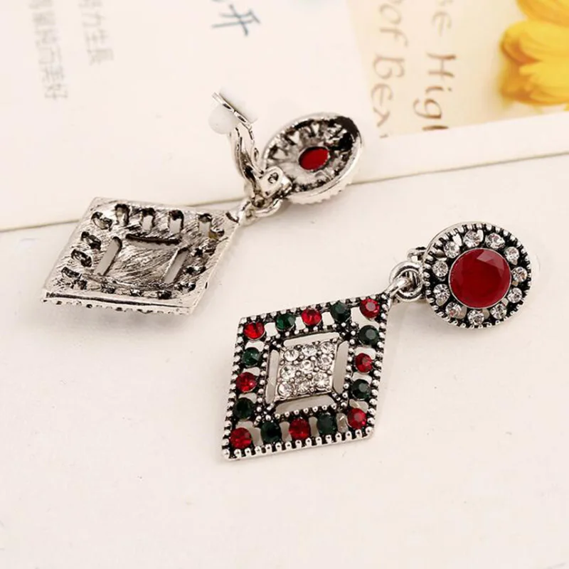 New Arrival Colorful Rhinestone Resin Geometric Round Square Clip on Earrings for Women Luxury Vintage Without Pierced Earrings