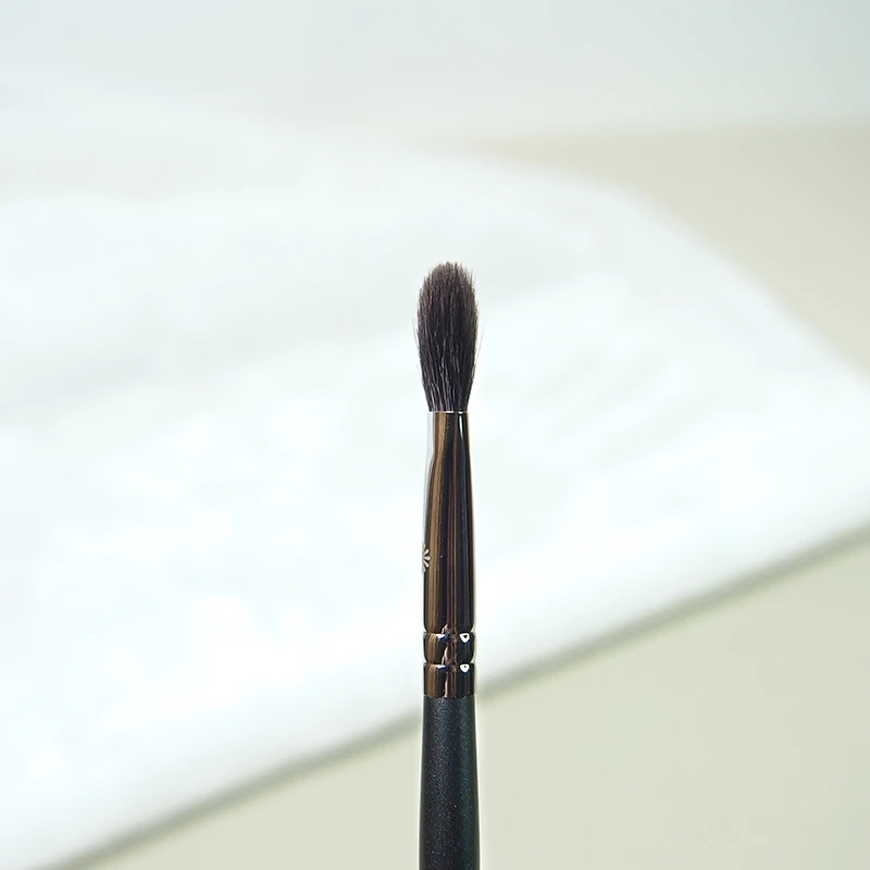 Cepillo para mezclar ojos de alta calidad # 207A cepillo de sombra de ojos medio de pelo de cabra suave, licuadora, cepillo de maquillaje cosmético