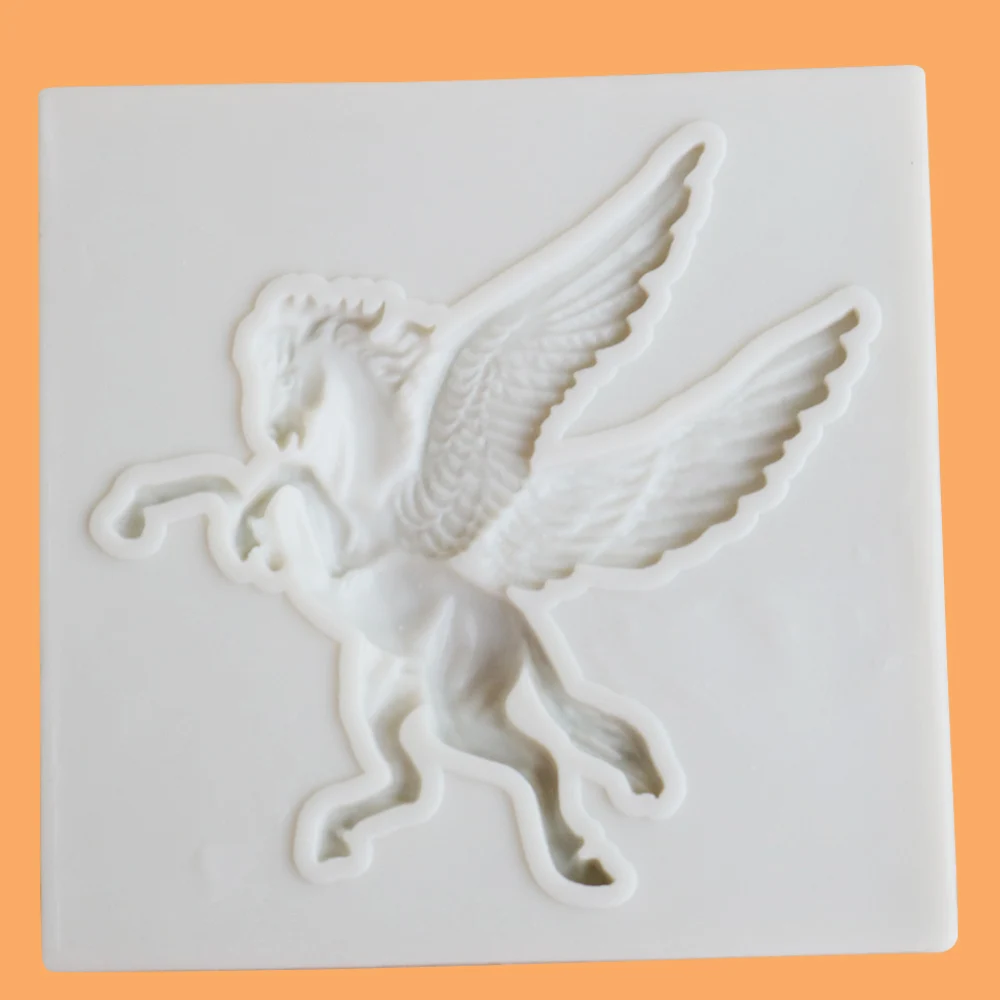 M2063 Flying Horse Shaped Silicone Cake Mold Sugar Craft Fondant Cake Tools Cake Tools Cake Decoration Mold Kitchen Baking Mold