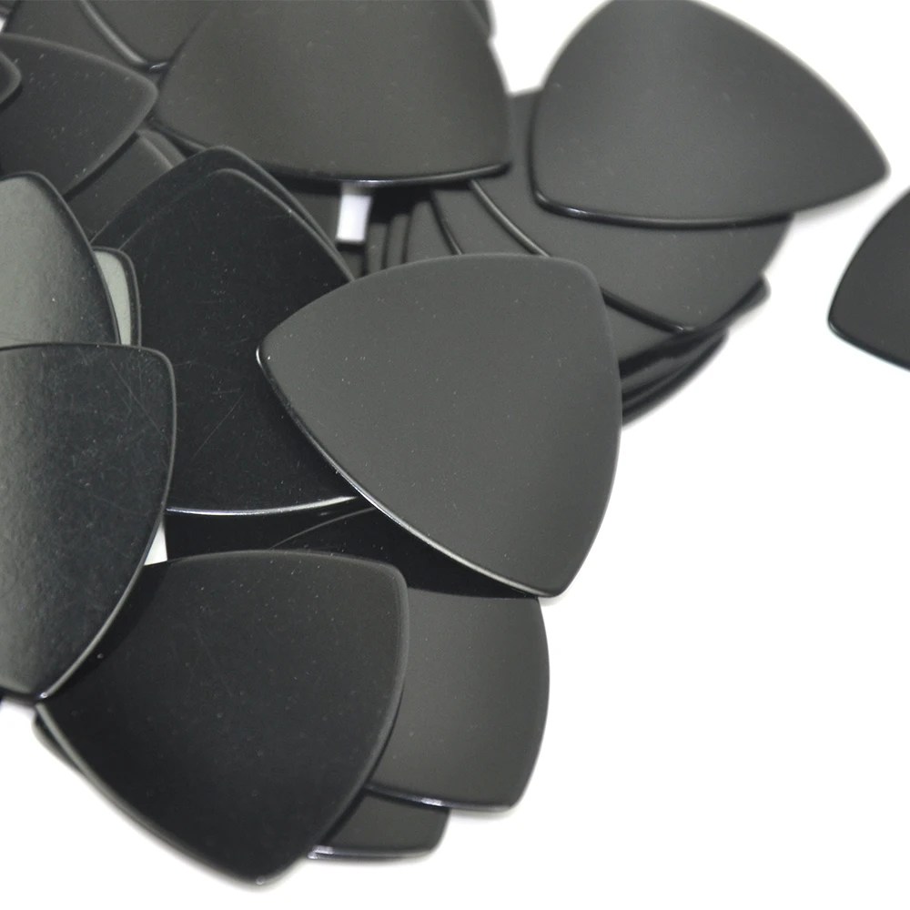 Lots of 100 pcs Rounded Triangle Big Size Medium 0.71mm Celluloid Guitar Picks Solid Black