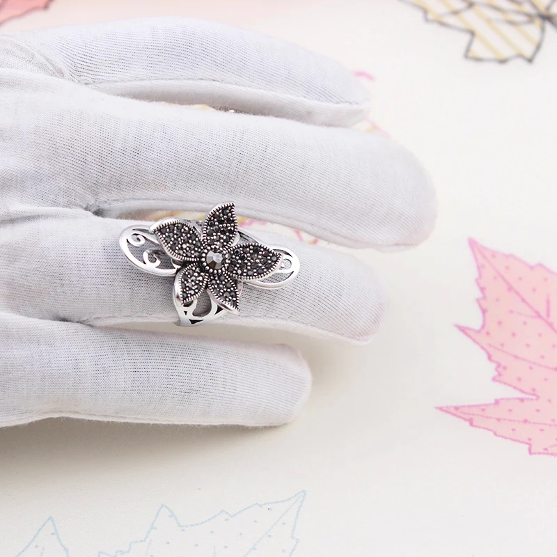 Ajojewel Womens Vintage Five Petals Flower Ring With Black Rhinestone Big Hollow Leaf Designer Jewelry Anel Size 7-9