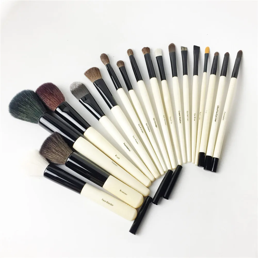 BB-SERIES 18-Brushes The Complete Brush set - Quality Wooden Handle Brush kit - Beauty Makeup Brushes Blender Tool