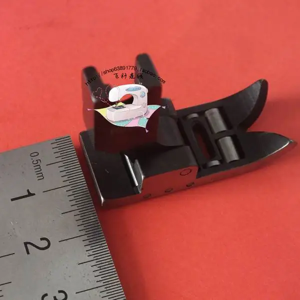 

Industrial sewing machine presser foot Flat material thick material leather roller presser foot bottom width 15mm 10 bearing