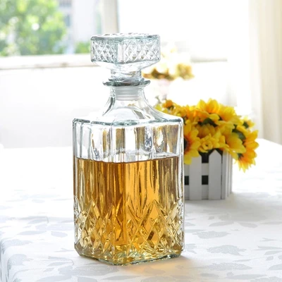 1PC Hot Sale Luxury Lead Free Square Glass Wine Bottle Whiskey Decanter Alcohol Container Pourer Wine Carafe 800ML JR 1084