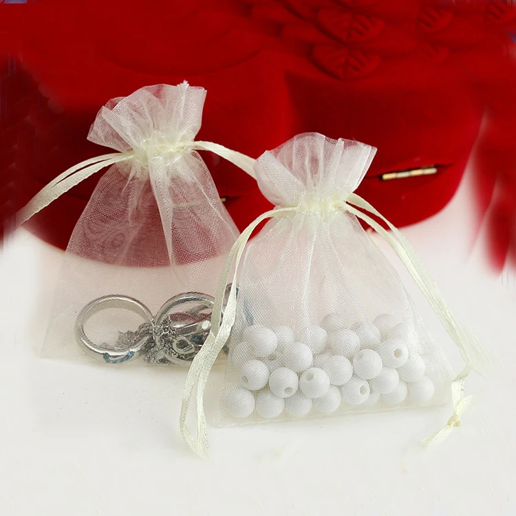 Sacs cadeaux beiges pour bijoux/mariage/noël/anniversaire/bracelets avec poignées, emballage en Organza, 7x9cm, 100 pièces