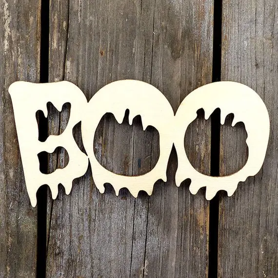 Wooden BOO Chain Word Craft Shape. Great Halloween Decoration