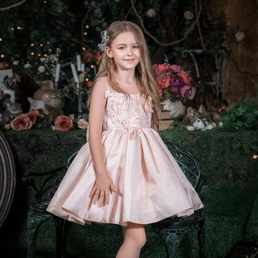 

Gorgeous Knee Length Princess Dress with 3D Floral Appliques Crystals New Long Flower Girl Dress For Special Occasion Vestidos