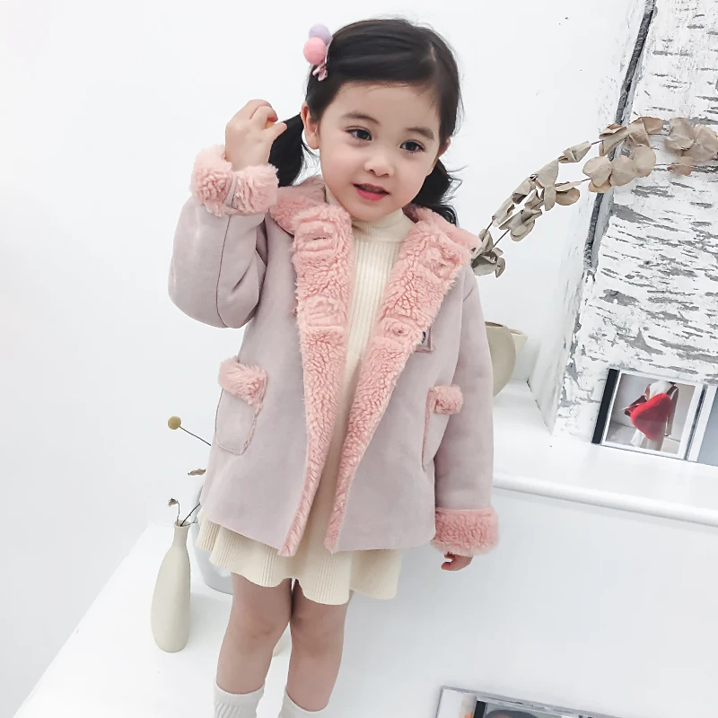 New 2019 Little Girls Sheepskin Coat Lamb Fur Coat Locomotive Velvet Padded Jacket Baby Kids Thicken Warm Outerwear Clothes P35