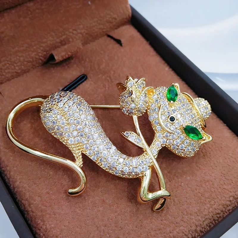 Limited Edition Fox Brooches Pins With Crown & Rose Man Women Berloque CZ Micro Pave Broche Vintage Brooch Collection Accessory