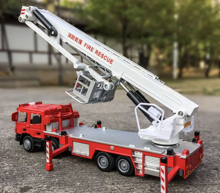 1:50 alloy engineering vehicles,high simulation Fire truck,fire ladder,climbing car,children\'s educational toys,free shipping