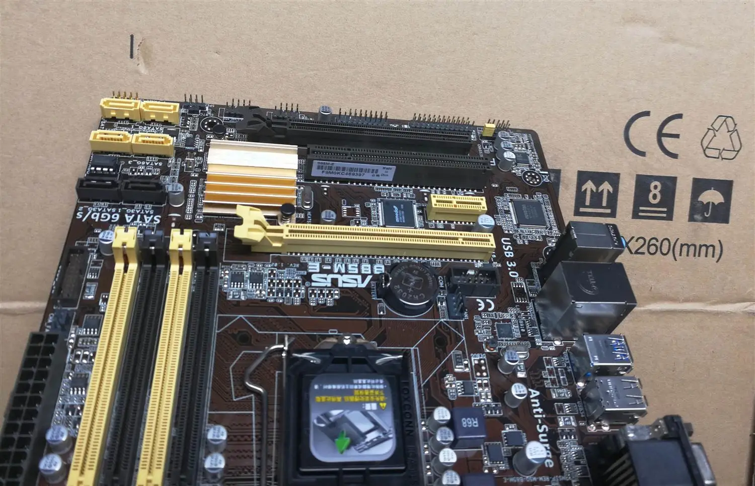 Asus B85M-E płyta główna B85 gniazdo LGA 1150 i7 i5 i3 DDR3 32G SATA3 USB3.0 Micro-ATX