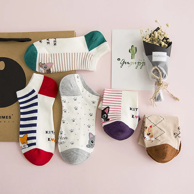 

2017 new cartoon cat socks women striped socks female funny kawaii meias cotton soks
