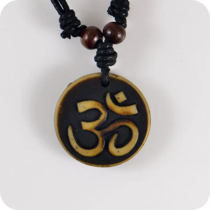 AUM OM Ohm Hindu Buddhist Hinduism Yoga India Resin Carving Pendant Necklace Amulet Lucky Gift Tribal Fashion Jewelry