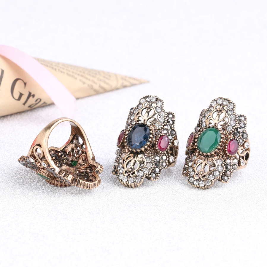 2021 New From India Unique Red Antique Ring Color Ancient Gold Vintage Crystal Rings For Women Party Jewelry