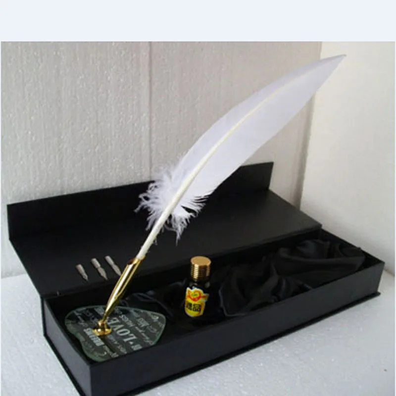 

Nature Turkey Feather Dip Pen Set