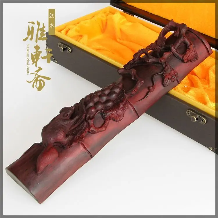 High-grade mahogany red sandalwood Paperweight wood carving crafts the 