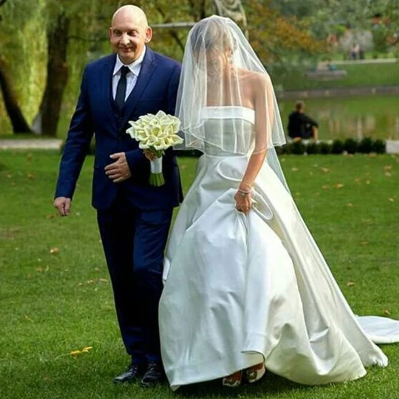 Vestidos De Novia De satén blanco marfil sin tirantes, ropa De boda Simple, línea A, Espalda descubierta, cola De barrido, talla grande