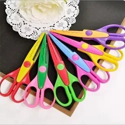 5 Pc/Lot DIY Decorative Lace Children Plastic Handcraft Safe Scissors Hand Album/6 model /Student  Prize Gift