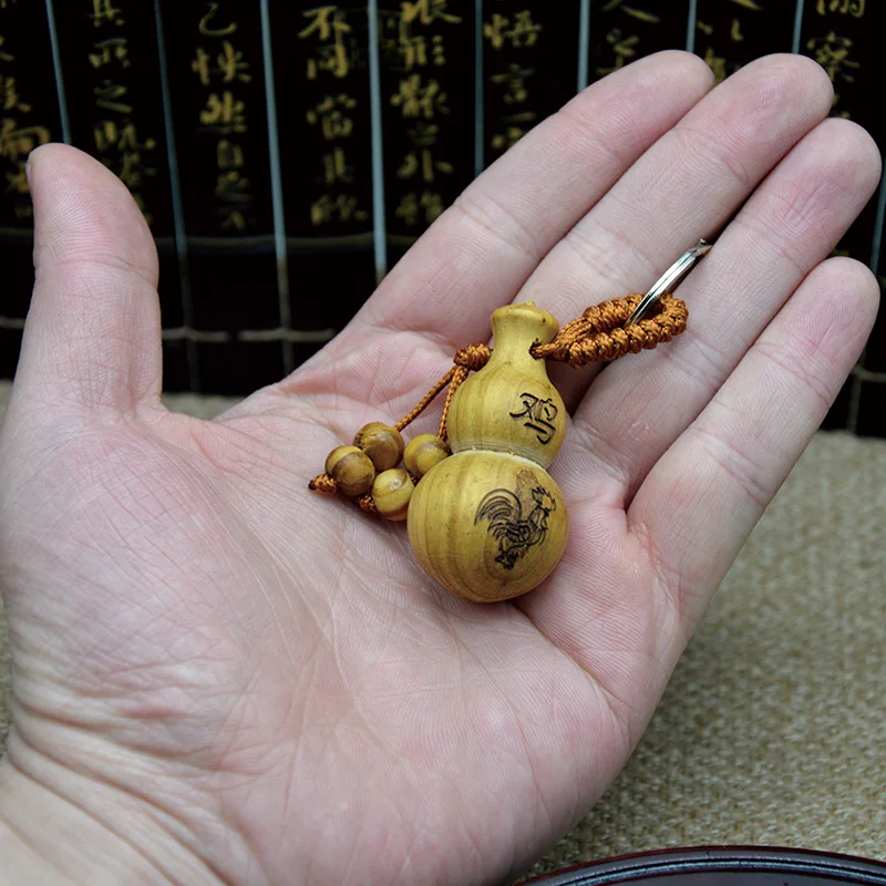 Feng Shui Peach Wood The Chinese Zodiac Gourd wu lou Keychain Wood Carved Amulet Vintage Home Decoration Accessories