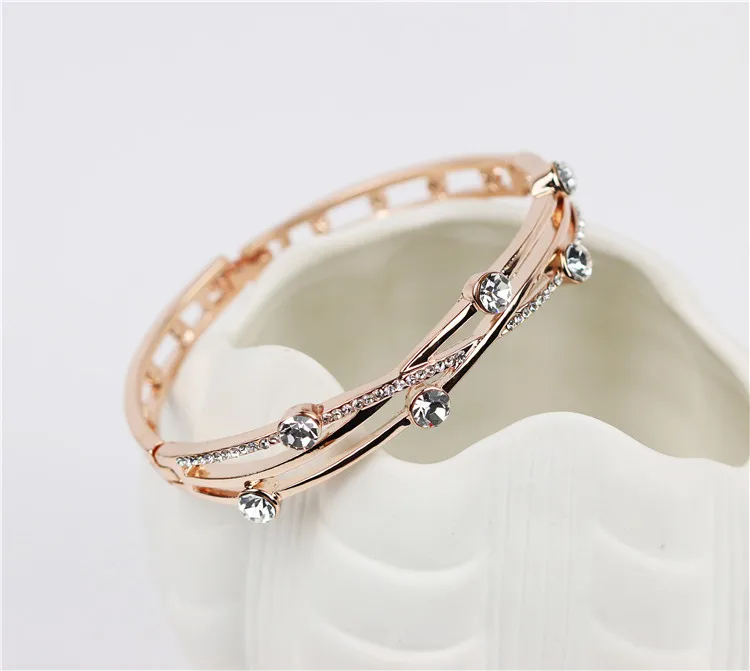 Luxury Cross Crystal Bracelet Bangles For Women Girl Fashion Jewelry Brand Weaving Hollow Rhinestone Cuff Bracelets Good Quality