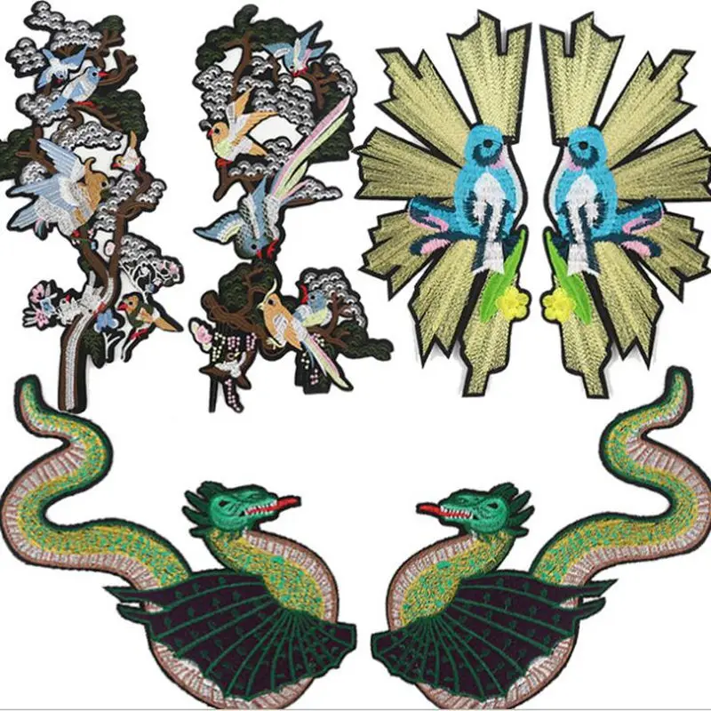 Applique Del Ricamo di Fiori Bee Uccello Serpente Motif Ferro sul Patch per Abbigliamento adesivi Patch Patch per i vestiti Da Cucire