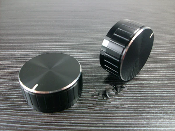 Schnelles Freies Schiff 10PCS Rotary knob Schwarz 40MM * 16,5 MM Volumen Knopf Potentiometer knopf Aluminium Shell