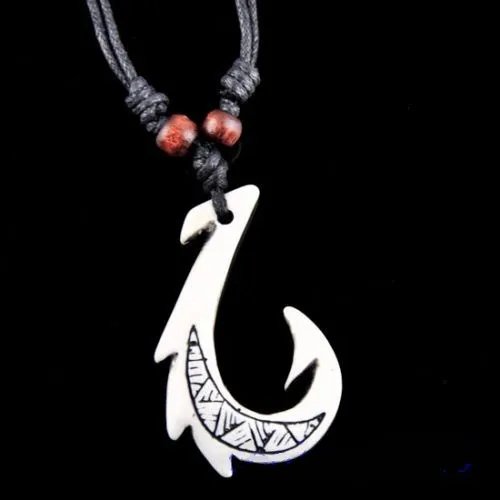 Dropshipping Hawaiian Men Women's Imitation Bone Carving NZ Maori Fish Hook Charms Necklace Moana Fishhook Pendant Gifts MN258