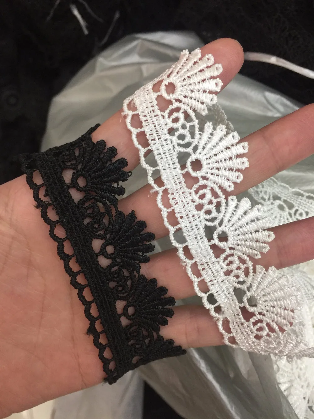 Hot sale 70yards  White and black Venise Lace trim wedding DIY crafted sewing polyester lacetrim    3cm