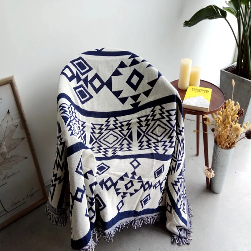 Vintage leisure blanket coarse cotton bed cover sofa towel Geometric patterns Multifunction Double-sided tapestry Carpet Felts