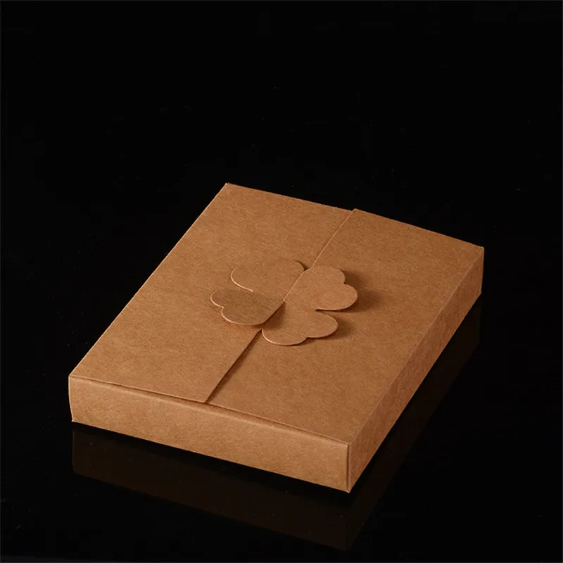 

500pcs/lot 16*12.6*2.5cm Kraft Paper Gift Boxes Cake knife and fork Packing Box DIY Handmade blank Favor Clover Paper Boxes