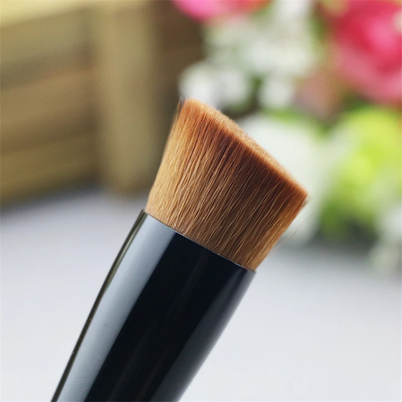 Angled Flat 131 Japan Liquid Foundation Brush BB Cream Sculpting Contour Makeup Brush Acrylic Handle With Case